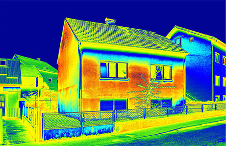 Wärmebildaufnahme von einem Haus